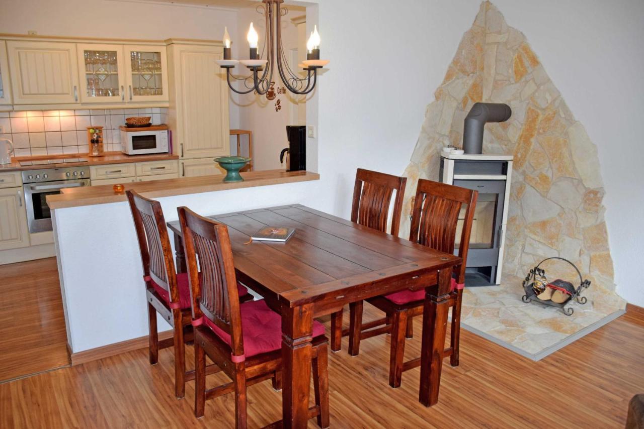 Baaber Ferienhaus mit Terrasse und Kamin Exterior foto